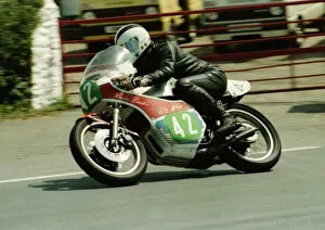 Images Dated 2nd September 2019: Alan Lawton (Yamaha) 1984 Junior TT