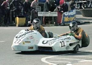 Images Dated 19th July 2020: Alan May & Micky Gray (Yamaha) 1981 Sidecar TT