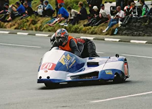 Images Dated 9th August 2018: Alan Molyneux & David Beattie (Shelbourne Honda) 2004 Sidecar TT
