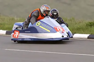 Alan Molyneux & David Beattie (Shelbourne Honda) 2004 Sidecar TT