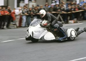 Images Dated 27th June 2021: Alan Pearson & Alan Latham (Norton) 1982 Classic Lap