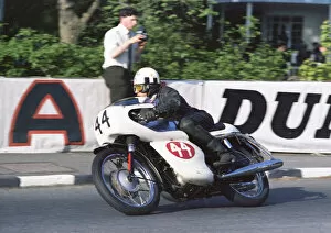 Images Dated 16th November 2020: Alan Peck (Triumph) 1967 500 Production TT