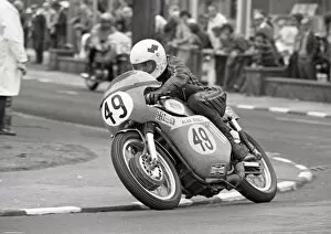 Images Dated 4th December 2021: Alan Rayall (Seeley) 1975 Senior Manx Grand Prix