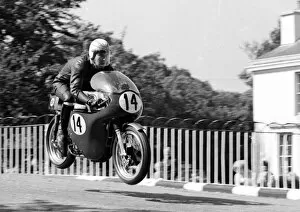 Images Dated 21st January 2019: Alan Rogers (Seeley) 1971 Senior Manx Grand Prix