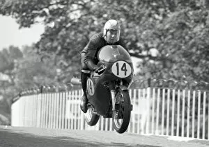 Images Dated 4th December 2021: Alan Rogers (Seeley) 1971 Senior Manx Grand Prix