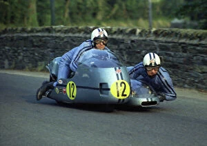Images Dated 15th December 2016: Alan Sansum & Dave Jose (Triumph) 1971 750 Sidecar TT