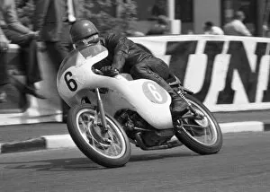 Images Dated 10th October 2019: Alan Shepherd (Aermacchi) 1962 Lightweight TT