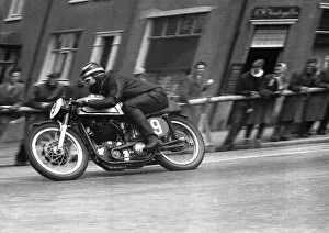 Images Dated 2nd December 2016: Alan Trow (Norton) 1956 Senior TT