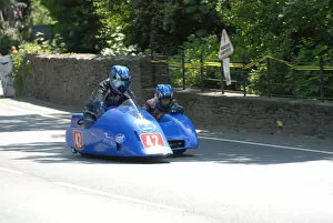 Images Dated 13th April 2021: Alan Warner & Bert Vloemans (Ireson Suzuki) 2008 Sidecar TT