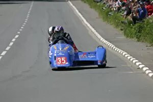 Images Dated 31st March 2022: Alan Warner & Rick Roberts (Ireson) 2005 Sidecar TT