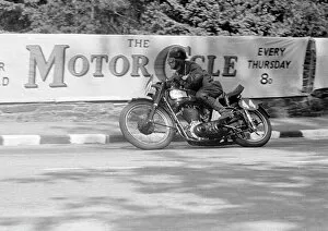 Images Dated 14th November 2016: Alan Whitehouse (Norton) 1951 Senior Clubman TT