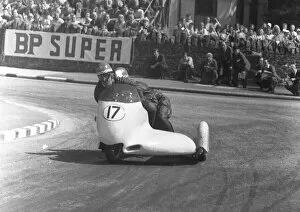 Images Dated 27th June 2021: Alan Young & R Q Cairncross (Norton) 1958 Sidecar TT