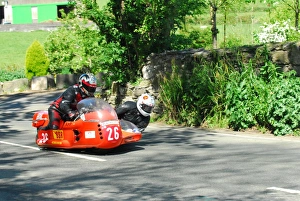 Dicky Gale Gallery: Albert H Price & Dicky Gale (Yamaha) 2016 Pre TT Classic