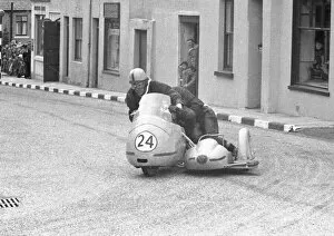 Images Dated 24th February 2022: Alec Skein & Don Overall (Norton) 1956 Sidecar TT