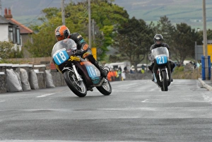 Alec Whitwell Gallery: Alec Whitwell (Honda) and Steve Gibbs (Drixton Honda) 2007 Pre TT Classic