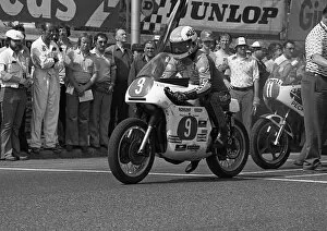 Images Dated 18th September 2011: Alex George leaving the line; 1978 Formula One TT