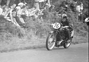 Images Dated 4th April 2021: Alf Shaw (Velocette) 1949 Junior Ulster Grand Prix