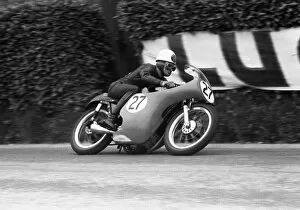 Images Dated 12th August 2016: Alistair King (AJS) 1959 350 Formula One TT