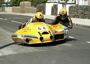 Images Dated 19th January 2018: Alistair Lewis & Bill Annandale (Suzuki) 1985 Sidecar TT