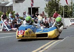 Images Dated 25th April 2021: Alistair Lewis & Bill Annandale (Windle Kawasaki) 1993 Sidecar TT