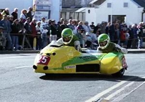 Images Dated 12th February 2018: Alistair Lewis & William Annandale (Windle Kawasaki) 1994 Sidecar TT