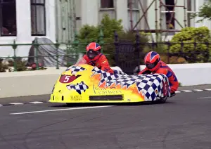 Allan Schofield & Ian Simons (Honda) 2000 Sidecar TT