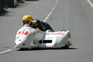 Images Dated 31st March 2022: Andrew Thompson & Steve Harpham (Fanuc Honda) 2005 Sidecar TT