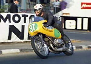 Images Dated 15th May 2020: Andy Chapman (Padgett Yamaha) 1968 Lightweight Manx Grand Prix