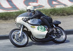 Images Dated 7th March 2022: Andy Chapman (Padgett Yamaha) 1970 Lightweight TT