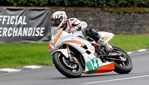 Images Dated 31st August 2011: Andy Farrell (Kawasaki) 2011 Super Twin Manx Grand Prix