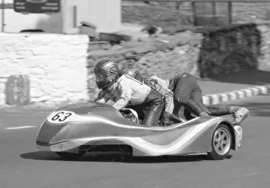Images Dated 25th May 2022: Andy Jackson & Tim Court (Yamaha) 1977 Sidecar TT
