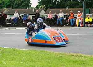 Andy King & Colin Borland (Ireson Kawasaki) 2004 Sidecar TT