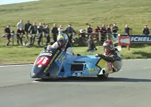 Andy Kinsella & Ian Armstrong (Baker Honda) 1999 Sidecar TT