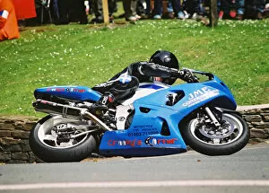 Images Dated 8th August 2018: Andy Wallace (Suzuki) 2004 Junior 600 TT