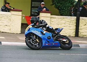 Images Dated 8th August 2018: Andy Wallace (Suzuki) 2004 Senior TT