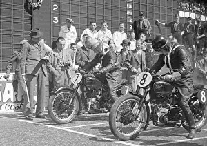 Arnold Henthorn & A G Crighton (Velocette) 1948 Lightweight Clubman TT