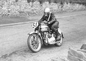 Images Dated 4th April 2020: Arthur Clough (Triumph) 1952 Senior Clubman TT