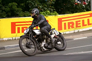 Arthur Parker (Norton) 2004 Classic Parade Lap