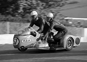 Arthur Teasdale & Nick Boret (RGM Triumph) 1969 750 Sidecar TT