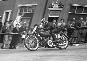 Images Dated 18th November 2015: Arthur Wheeler (Guzzi) 1953 Lightweight TT