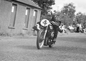 Images Dated 4th April 2021: Artie Bell (Norton) 1949 Senior Ulster Grand Prix