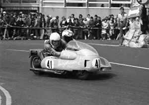 Images Dated 17th August 2016: Artie Oates & Dave Skelly (Kawasaki) 1977 Sidecar TT