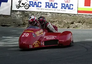 Artie Oates & Robert Fargher (Kawasaki) 1993 Sidecar TT