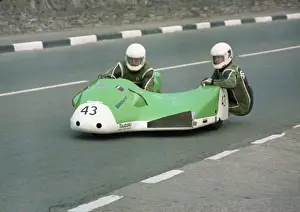 Asger Nielsen & Johnny Andersen (JME Yamaha) 1982 Sidecar TT