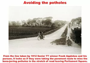 Images Dated 6th October 2019: Avoiding the potholes