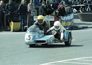 Images Dated 19th July 2020: Barrie Moran & Ron Hardy (Konig) 1981 Sidecar TT