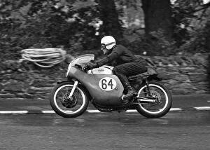 Images Dated 25th October 2019: Barrie Scully (Norton) 1965 Senior Manx Grand Prix