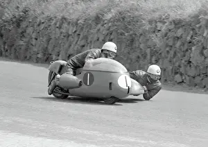 Barry Dungworth / Neil Caddow (BMW) 1967 Sidecar TT