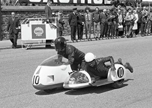 Images Dated 13th September 2011: Barry Dungworth and Nigel Caddow: 1972 500 Sidecar TT