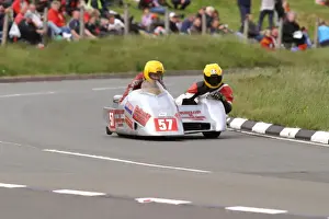 Barry Sloper & Mark Fitzgerald (Ireson Yamaha) 2004 Sidecar TT